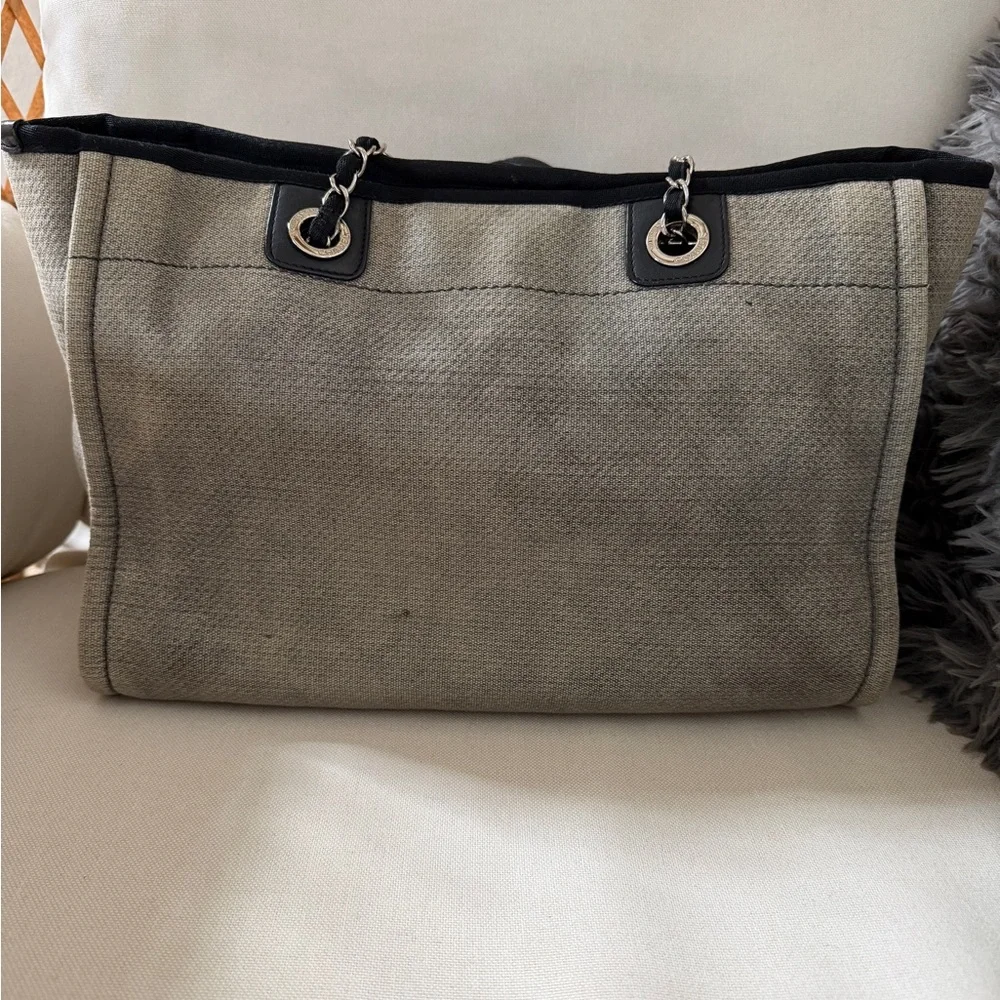 CHANEL Deauville Tote - Picture 3 of 16